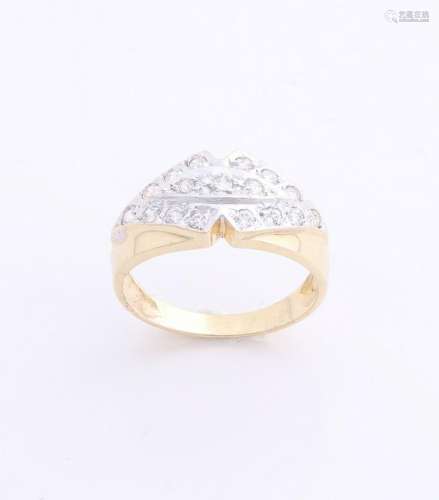 Yellow gold ring, 585/000, with zirconias. Ring with a