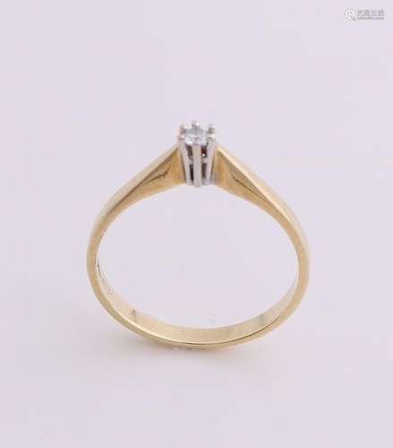 Yellow gold solitaire ring, 585/000, with diamond. A