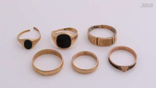 Lot yellow gold rings, 585/000, two wedding rings, two