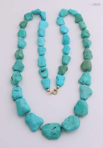 Collier of turquoise stones, nugget-shaped, extending