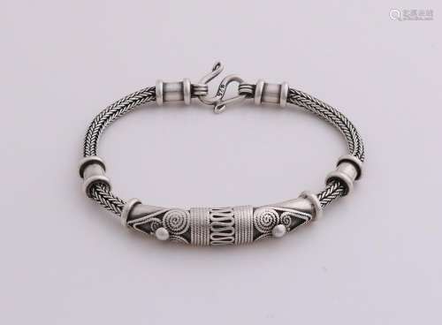 Silver bracelet, 925/000, with a braided