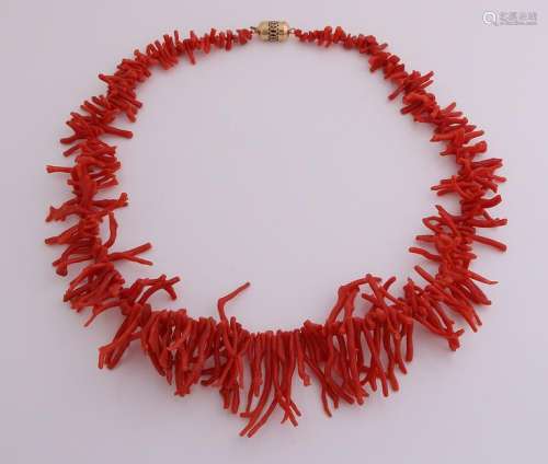Collier of twigs blood coral attached to a golden