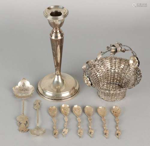 Lot divers silver table candlestick on circular base,