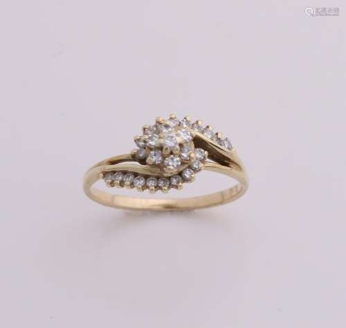 Yellow gold ring, 585/000, with diamonds. A rosette