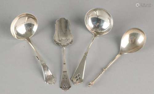 Lot 4 silver spoons, 833/000, 2-cream spoons with round