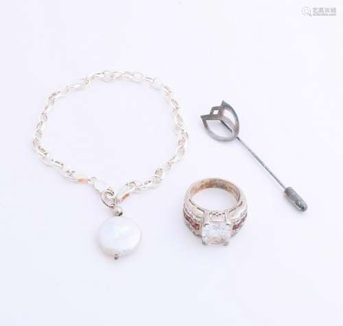 Lot silver jewelry with a bracelet with oval