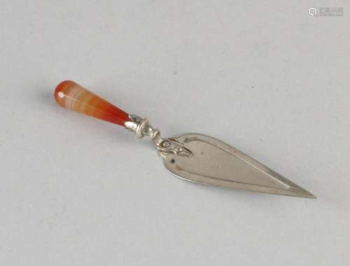 Special plated bookmark trowel. With lifts agates. In