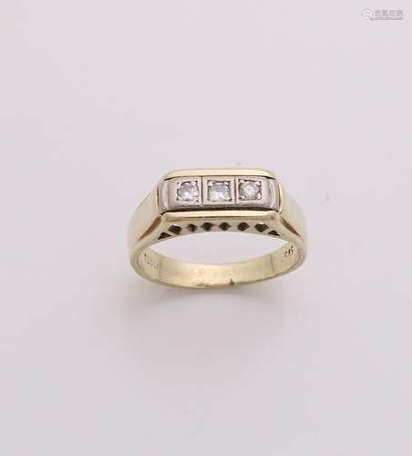 Yellow gold ring, 585/000, with diamonds. Ring with