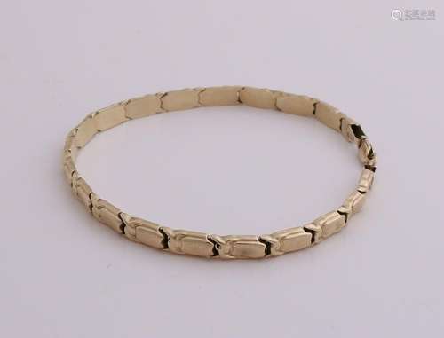 Yellow gold bracelet, 585/000, with oval links provided