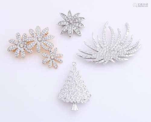 Lot 4 Swarovski brooches with a double brooch with