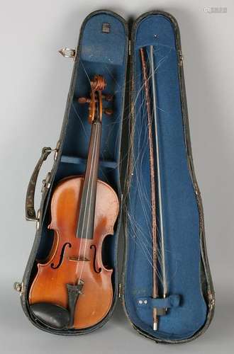 Antique children's violin with bow in case. Dimensions: