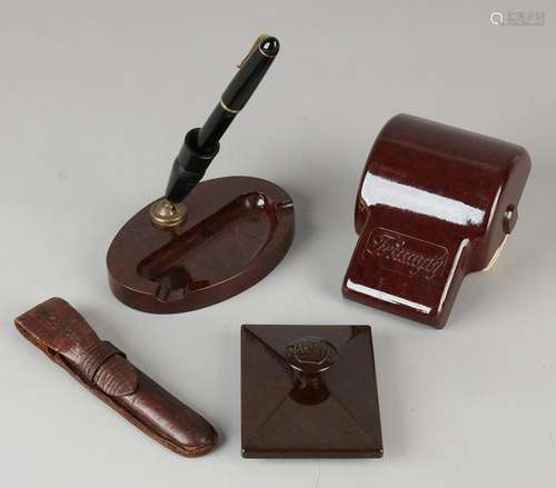 Desk Set. Comprising: Pen holder with bakelite pen with