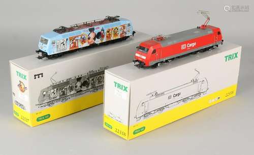 Two locomotives Trix H0: 1x 22537 E-Lok BR 120, DB