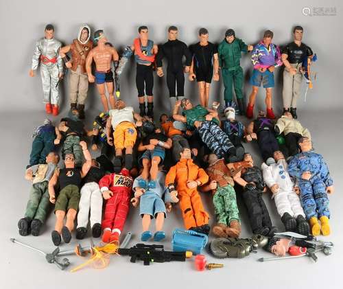 Large lot divers toys. Among other things: Hasbro,