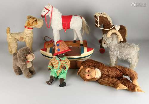 Lot old toys. 20th century. Include: Steiff. Consisting