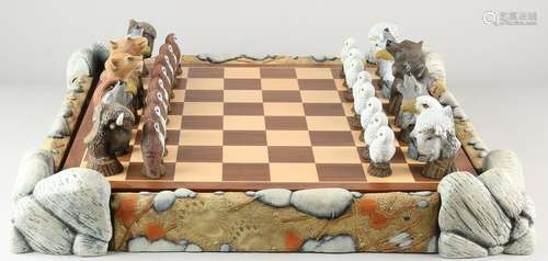 Earthenware chess with US national animals and wooden