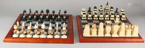 Two chess games. One time set Equador, Taqua note