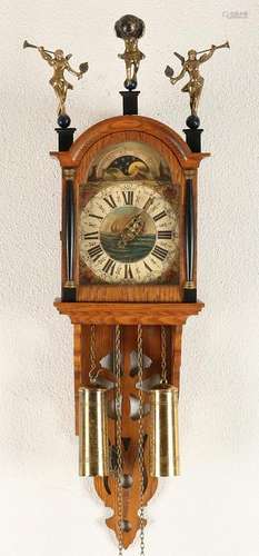 Oak Frisian tail skipper little clock with moon phase.