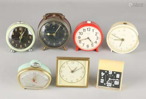 Seven old alarm clocks. Divers. 20th century. Size: 7-9