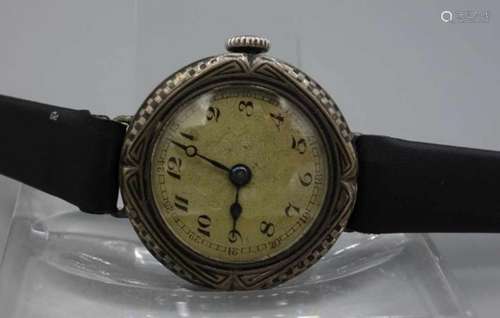 DAMEN ARMBANDUHR / wristwatch, 1. H. 20. Jh., Handaufzug, deutsch / 800er Silber. Rundes