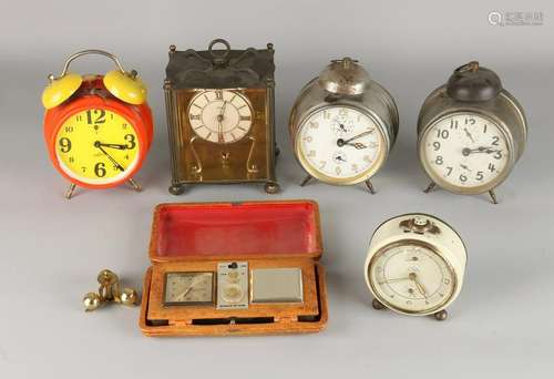 Six old alarm clocks. Divers. 20th century. Size: 11-20