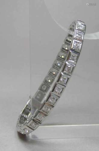 ARMBAND / bracelet, 585er Weissgold (20,6 g), besetzt mit insgesamt 31 Brillanten von je 0,1 ct.