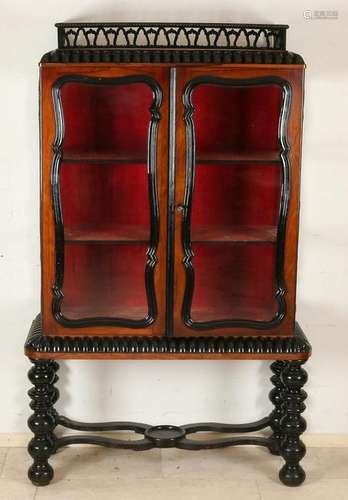 Dutch rosewood William display-top unit on cross leg.