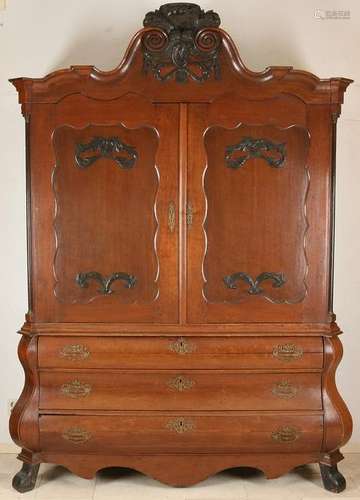 18th Century Dutch oak Louis Quinze cabinet