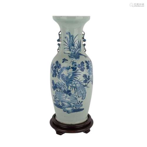 Bodenvase mit Seladonglasur. CHINA, 1. Hälfte 20. …