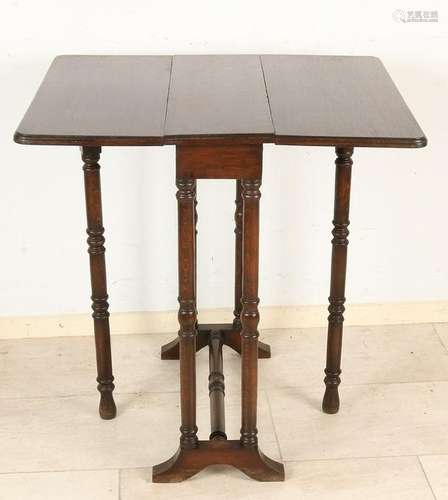 English antique oak extendable table. Approximately