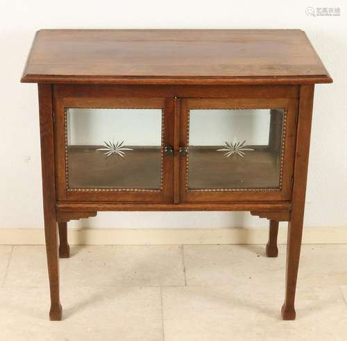 Oak Nouveau tea box with faceted glass. Approximately