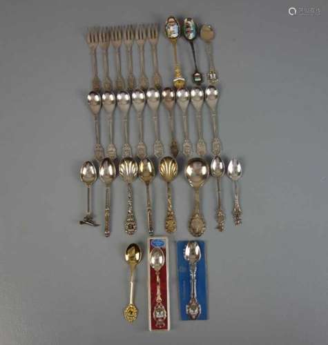 GROSSES KONVOLUT SAMMELLÖFFEL UND SAMMELGABELN / SAMMELBESTECK / forks and spoons, 20. Jh.,