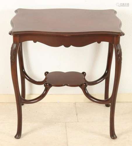 Antique English mahogany side table. Circa 1900. Size: