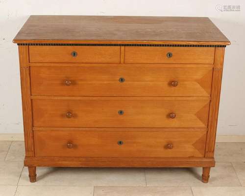 Louis XVI style commode. Veneered. Circa 1900. Size: 95