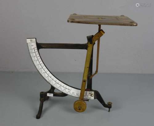 BRIEFWAAGE / letter scale, Niederlande, um 1900. Große Briefwaage mit gusseisernem Gestell,