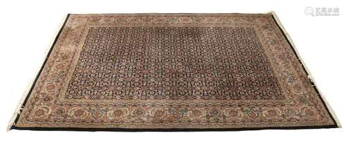 Old Persian rug with floral decor. Earth tones. Size: