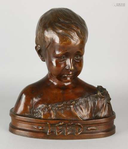 Antique signed bronze bust. Title: Leed. Sad girl.