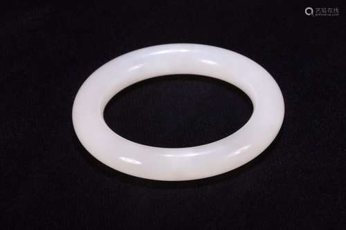 Qing dynasty hetian jade bangle