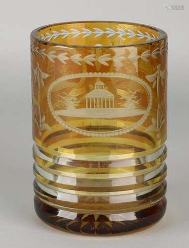 Antique crystal glass jar with Masonic citadels. Size: