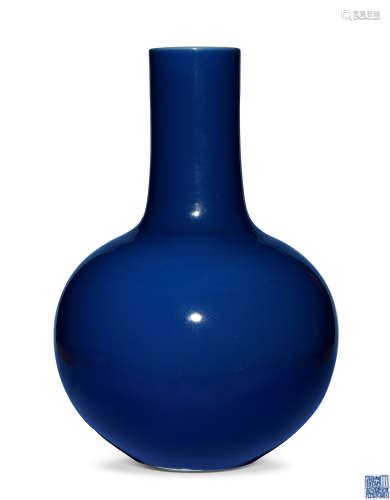 民国 蓝釉天球瓶