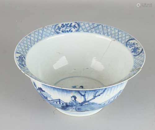 Large 17th - 18th century Chinese Kang Xi hooded bowl