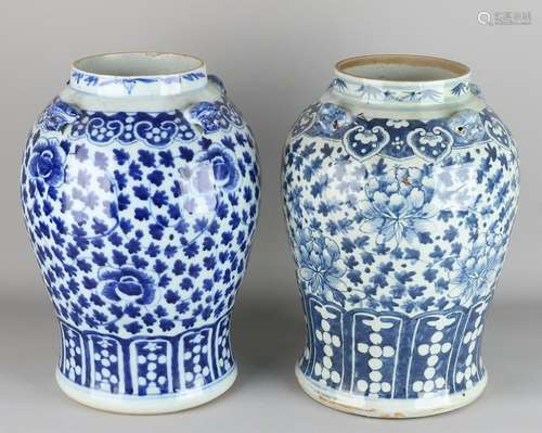 Two major 18th - 19th century Chinese porcelain jars