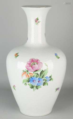 Large German Sitzendorf porcelain vase. Braid decor