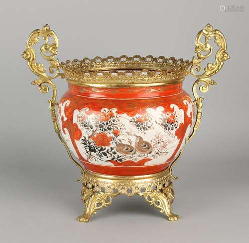 19th Century Japanese Kutani porcelain caché pot with