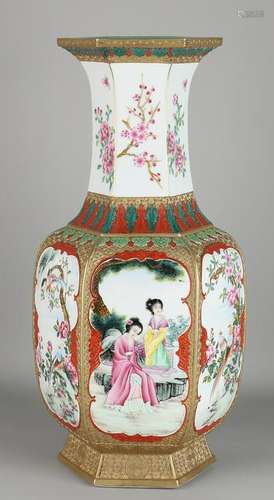 Big old Chinese porcelain Family Rose vase with gold