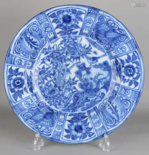 Large 18th century Delft Fayence ornamental dish with