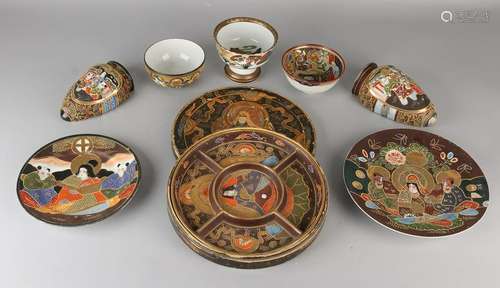 Lot antique Japanese Satsuma porcelain. Circa 1900 -