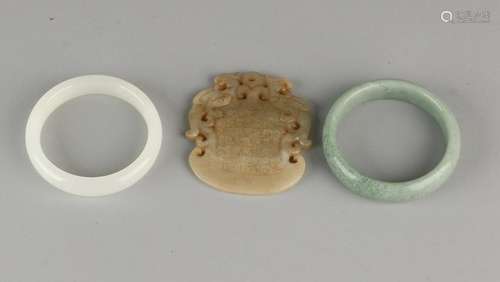 Three times old / antique Chinese jade. Consisting of