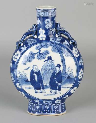 Ancient Chinese porcelain vase moon / pilgrim bottle