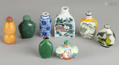 Eight ancient Chinese snuff bottles. Divers. Include: